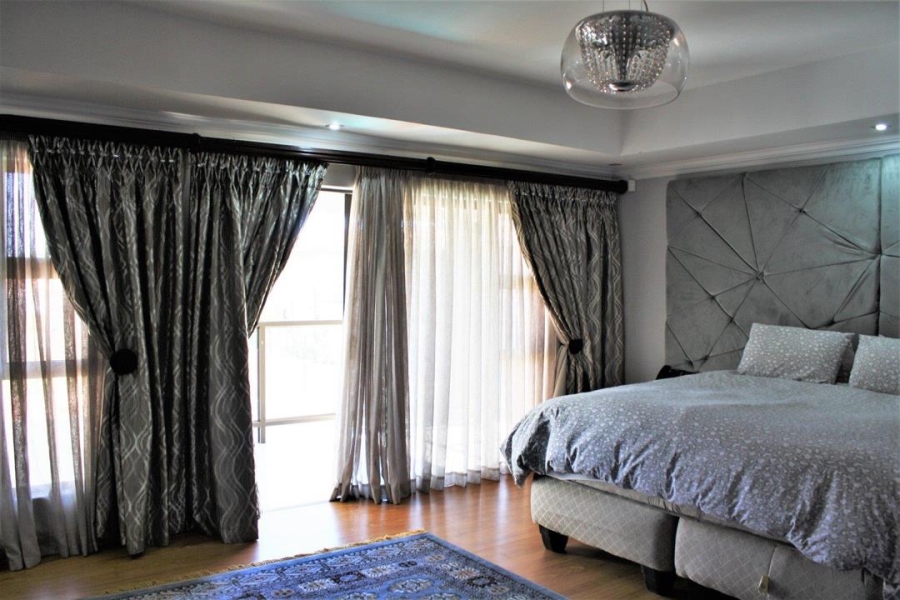 5 Bedroom Property for Sale in Hillcrest Northern Cape